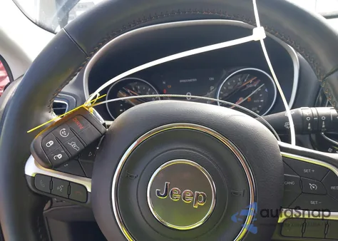 2018 Jeep Compass Limited Fwd из США, поврежденный, VIN 3C4NJCCB4JT139926